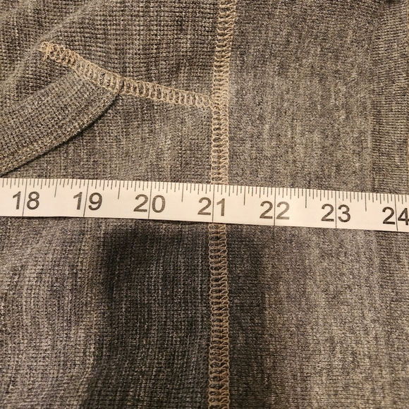 Unisex American Eagle Outfitters hooded Henley w/pouch grey 1/4 button xs - Picture 6 of 7